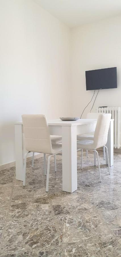 Angela'S Apartment. Elegant Two Bedroom House In Irsina Экстерьер фото